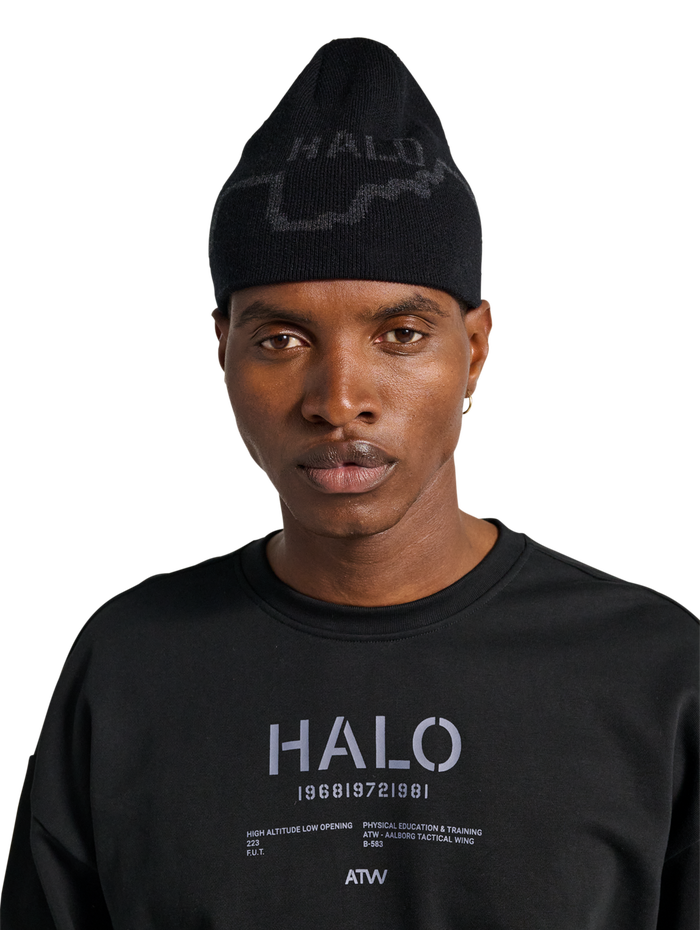 HALO LOGO BEANIE, BLACK, model