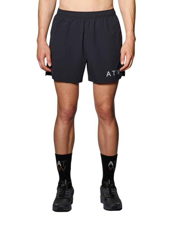 HALO SHORTS, BLACK, model