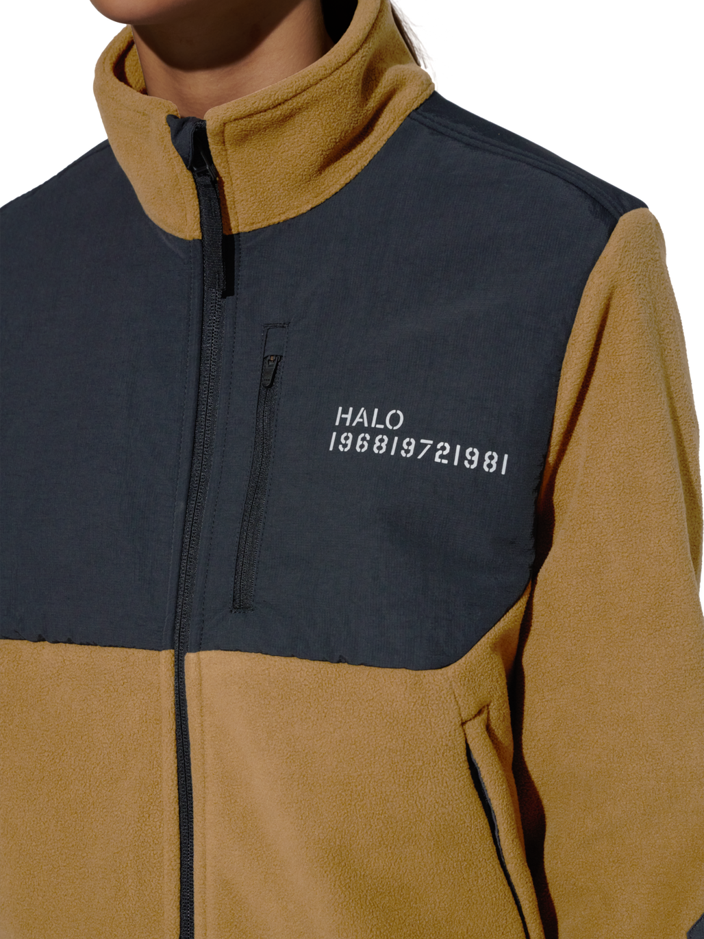 HALO BLOCKED ZIP FLEECE, KANGAROO, model