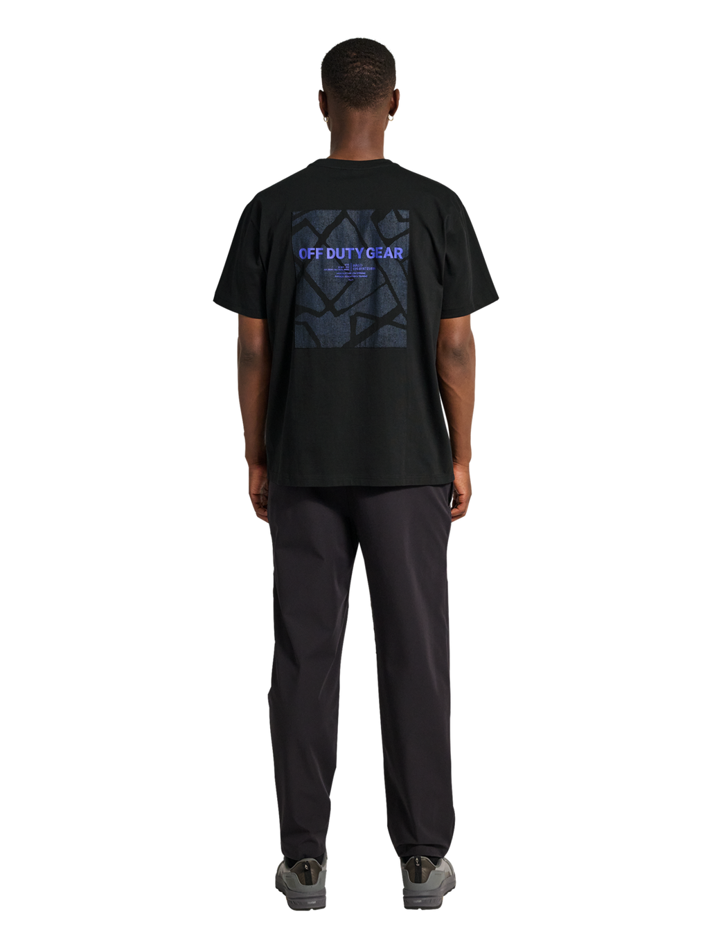 HALO PATCH GRAPHIC T-SHIRT, BLACK, model