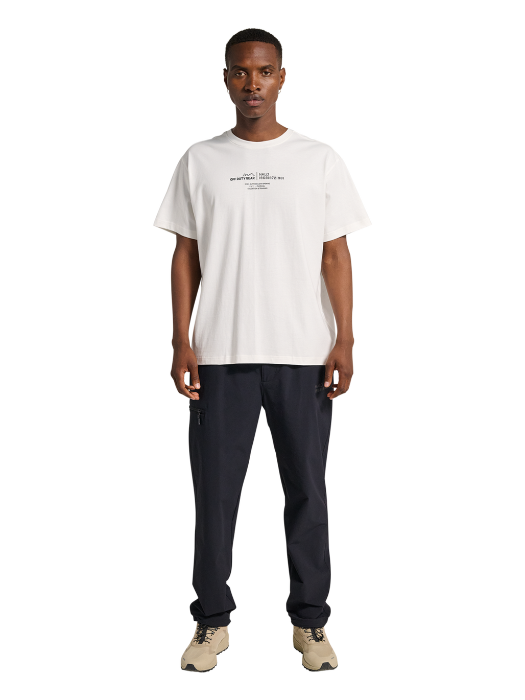 HALO GRAPHIC T-SHIRT, MARSHMALLOW/BLACK, model