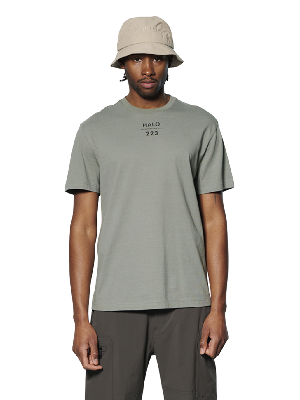 HALO PATCH GRAPHIC T-SHIRT, AGAVE GREEN, model