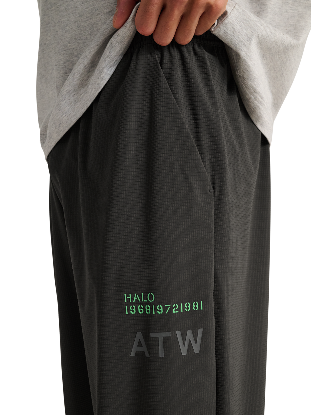 HALO AIR PANTS, RAVEN, model
