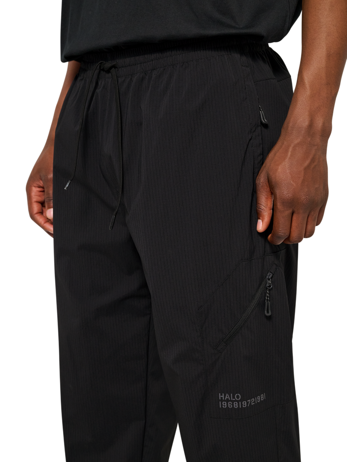 HALO STEEL RELAXED PANTS, BLACK, model