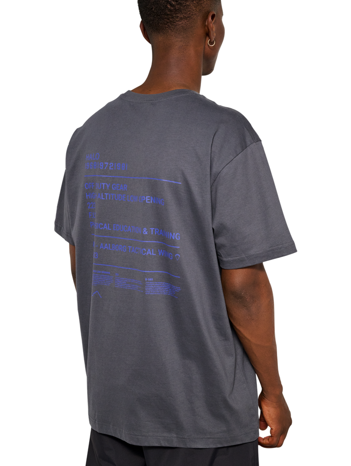 HALO GRAPHIC T-SHIRT, ASPHALT, model