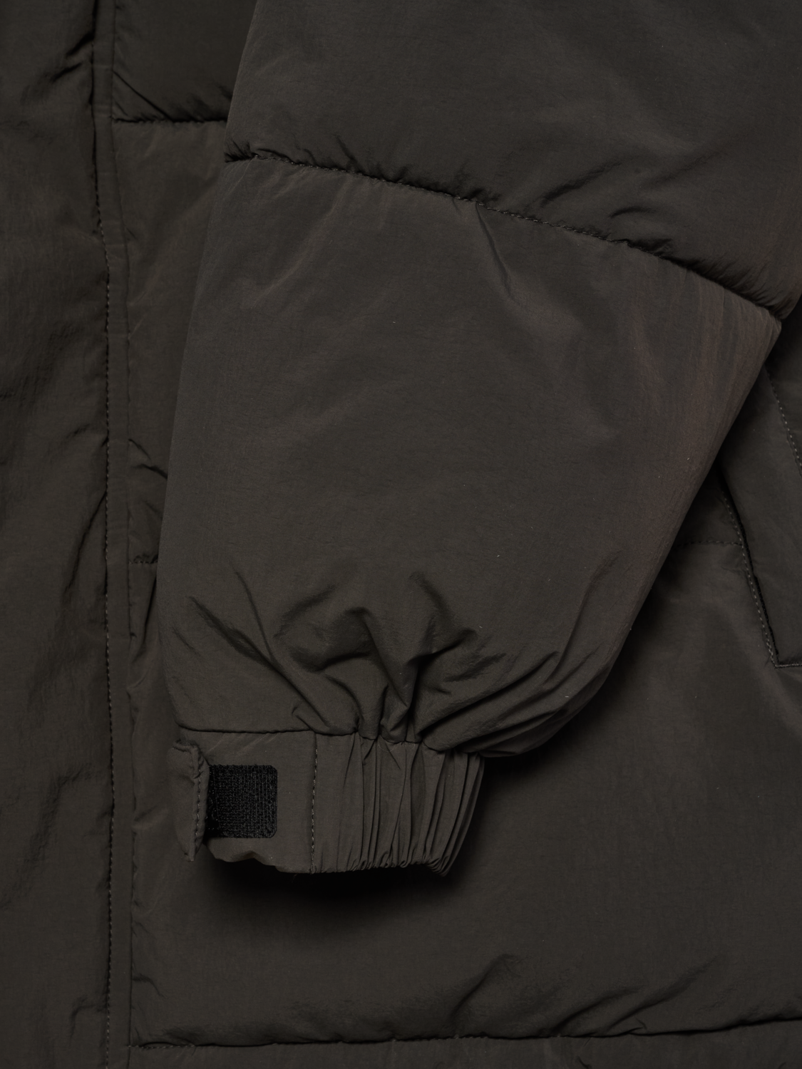 HALO MOUNTAIN DOWN JACKET, RAVEN, packshot