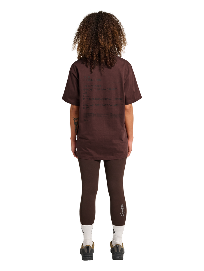HALO GRAPHIC T-SHIRT, BITTER CHOCOLATE, model