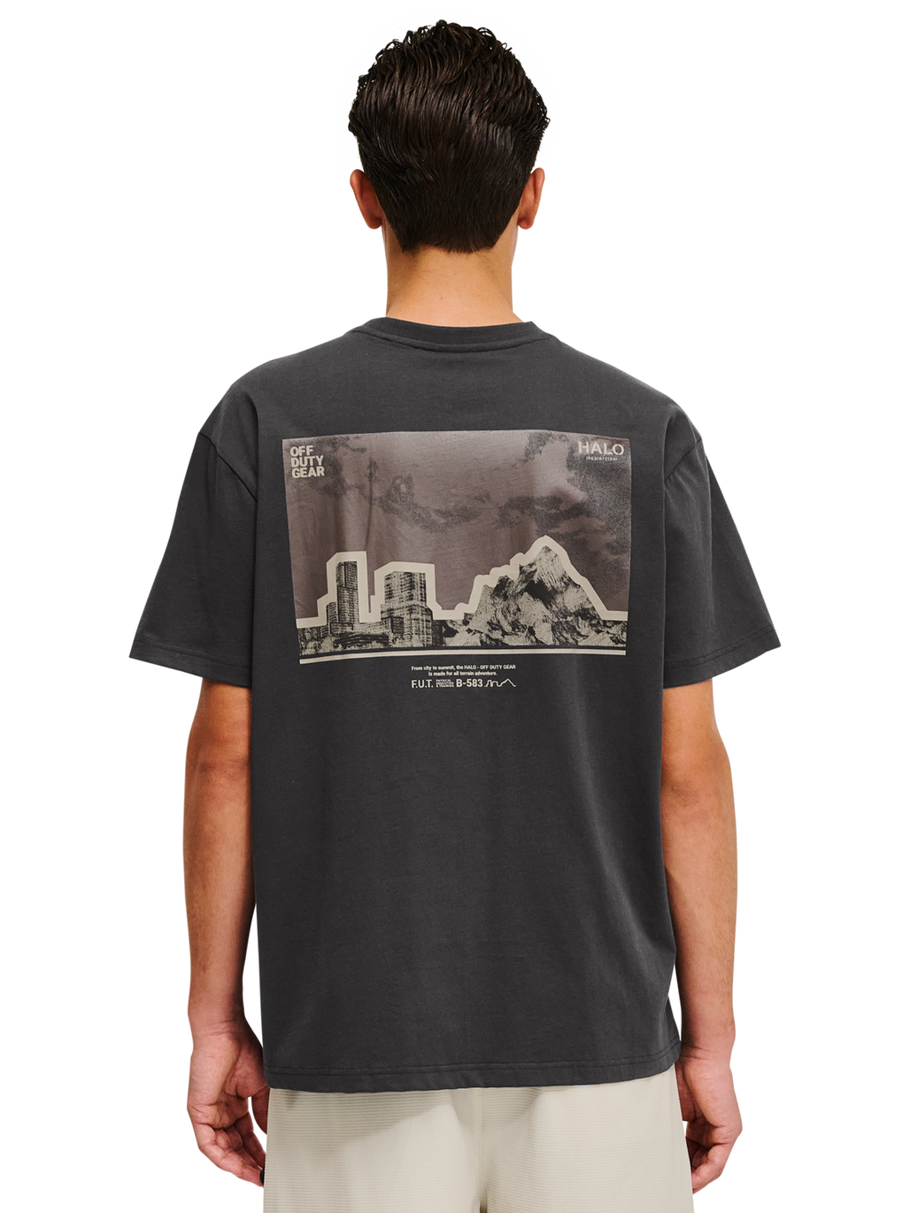 HALO GRAPHIC T-SHIRT 05, RAVEN, model