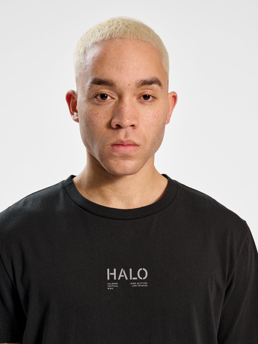 HALO COTTON T-SHIRT, BLACK, model
