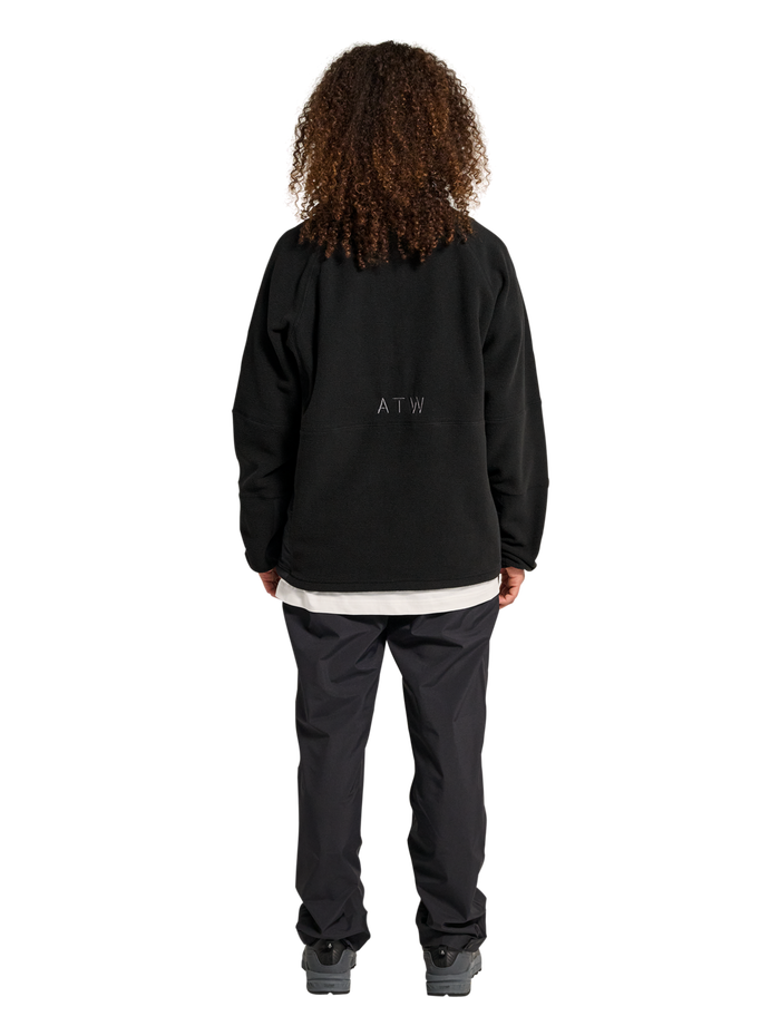 HALO TEDDYFLEECE PULLOVER, BLACK, model