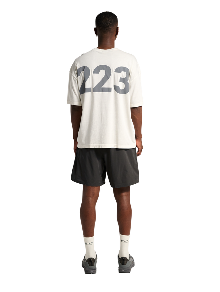 HALO DIVISION LOOSE SHORTS, RAVEN, model