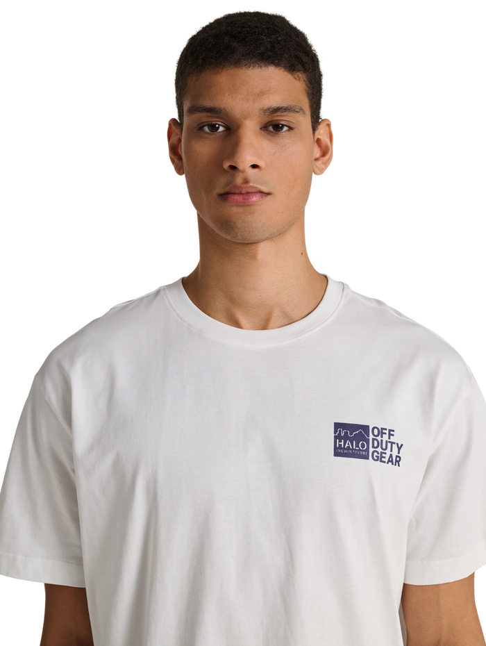 HALO GRAPHIC T-SHIRT, MARSHMALLOW/ASTRAL AURA, model