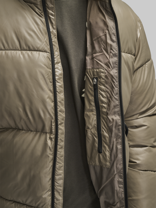 HALO BOXY THERMOLITE PUFFER, MOREL, model
