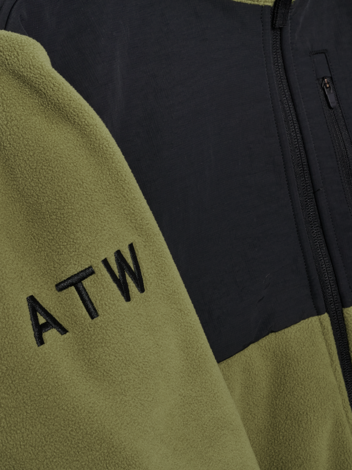 HALO BLOCKED ZIP FLEECE, OLIVE DRAB, packshot