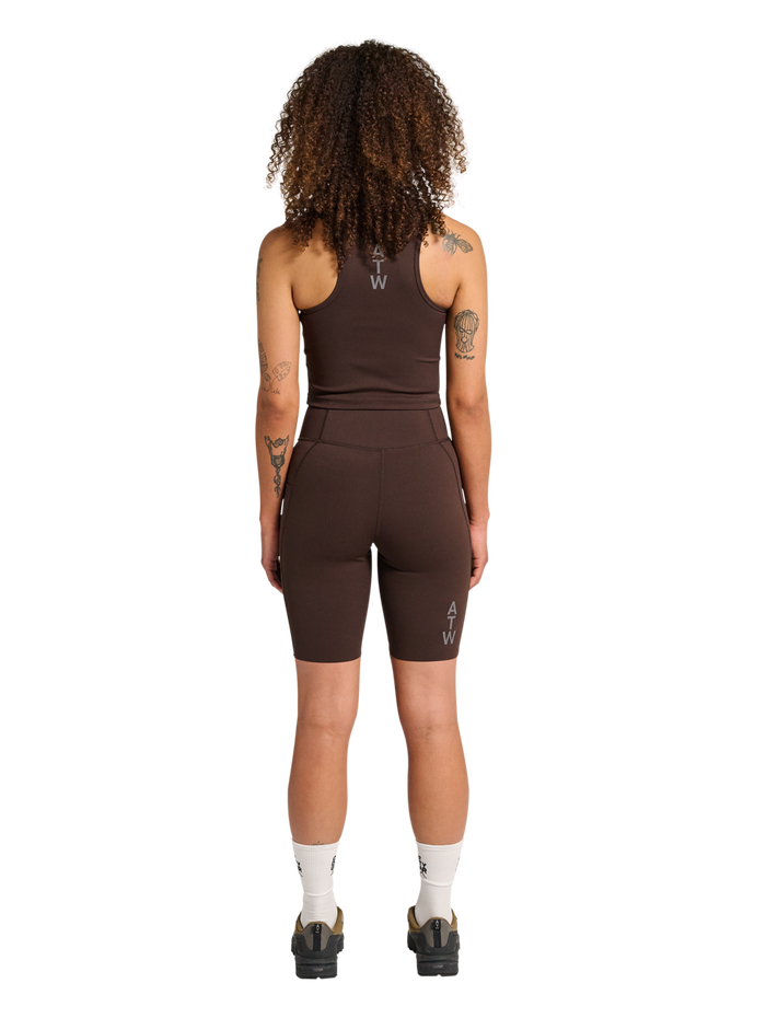 HALO WOMEN TRAINING TOP, CHOCOLATE TORTE, model
