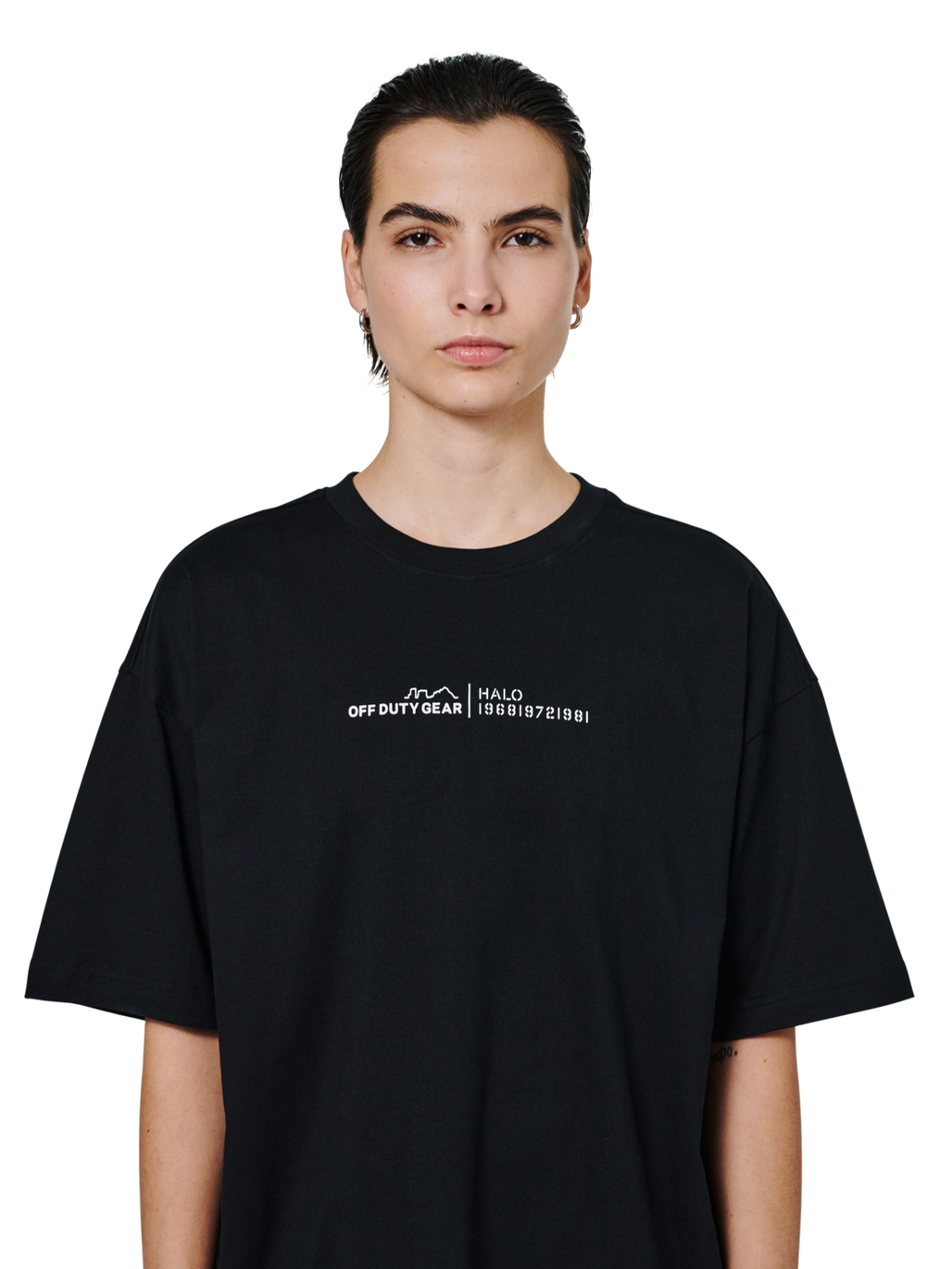 HALO GRAPHIC BOXY T-SHIRT, BLACK, model