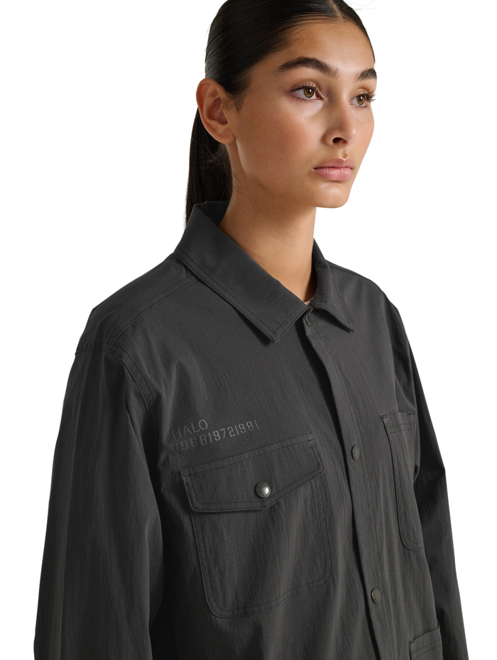 HALO NOVA SHIRT, RAVEN, model