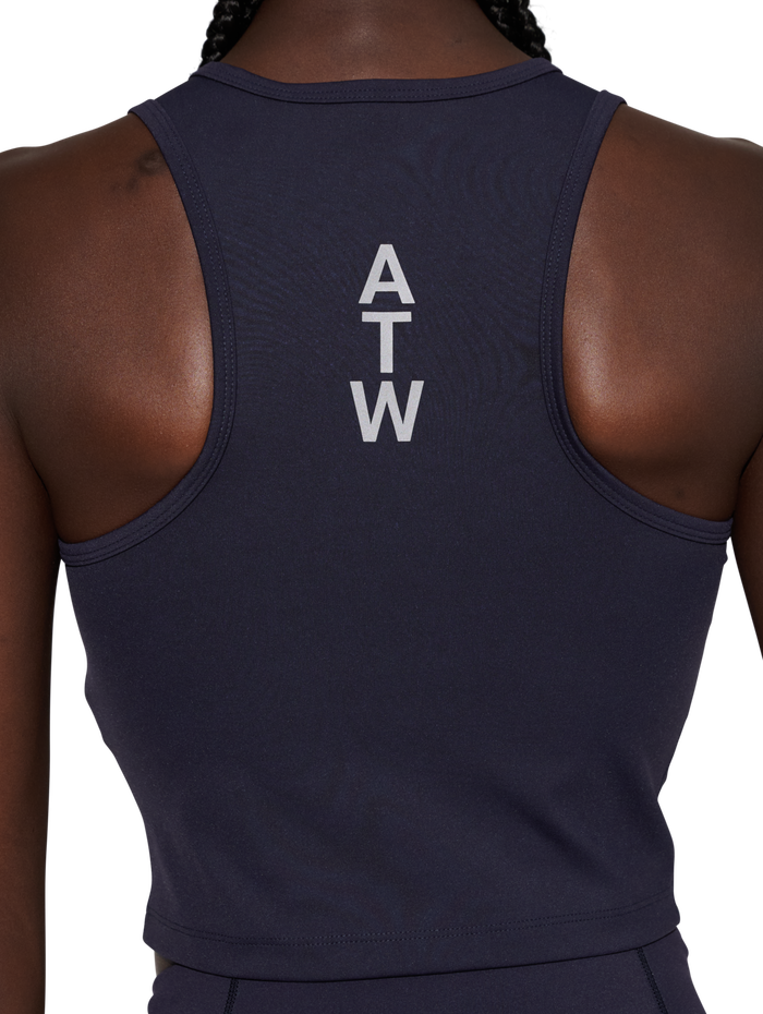 HALO WOMEN TRAINING TOP, DEEP WELL/DEEP WELL, model