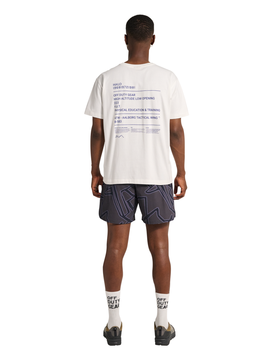 HALO GRAPHIC T-SHIRT, MARSHMALLOW, model