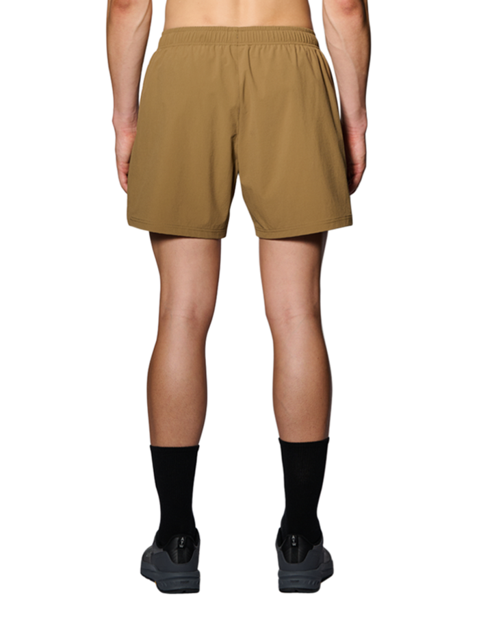 HALO SHORTS, KANGAROO, model