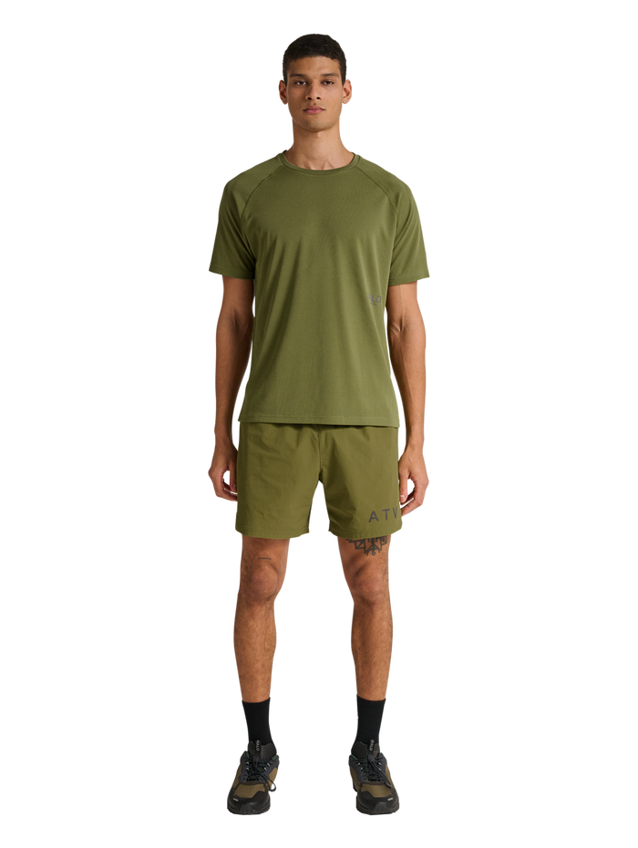 HALO SHORTS, OLIVE DRAB, model