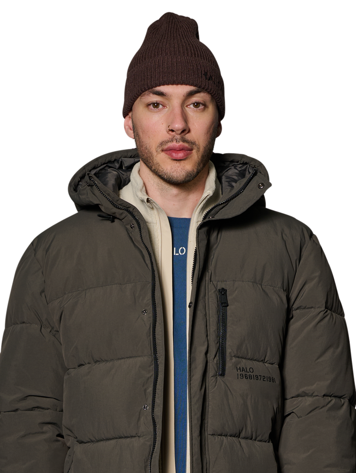 HALO WOOL MIX BEANIE, BRACKEN, model