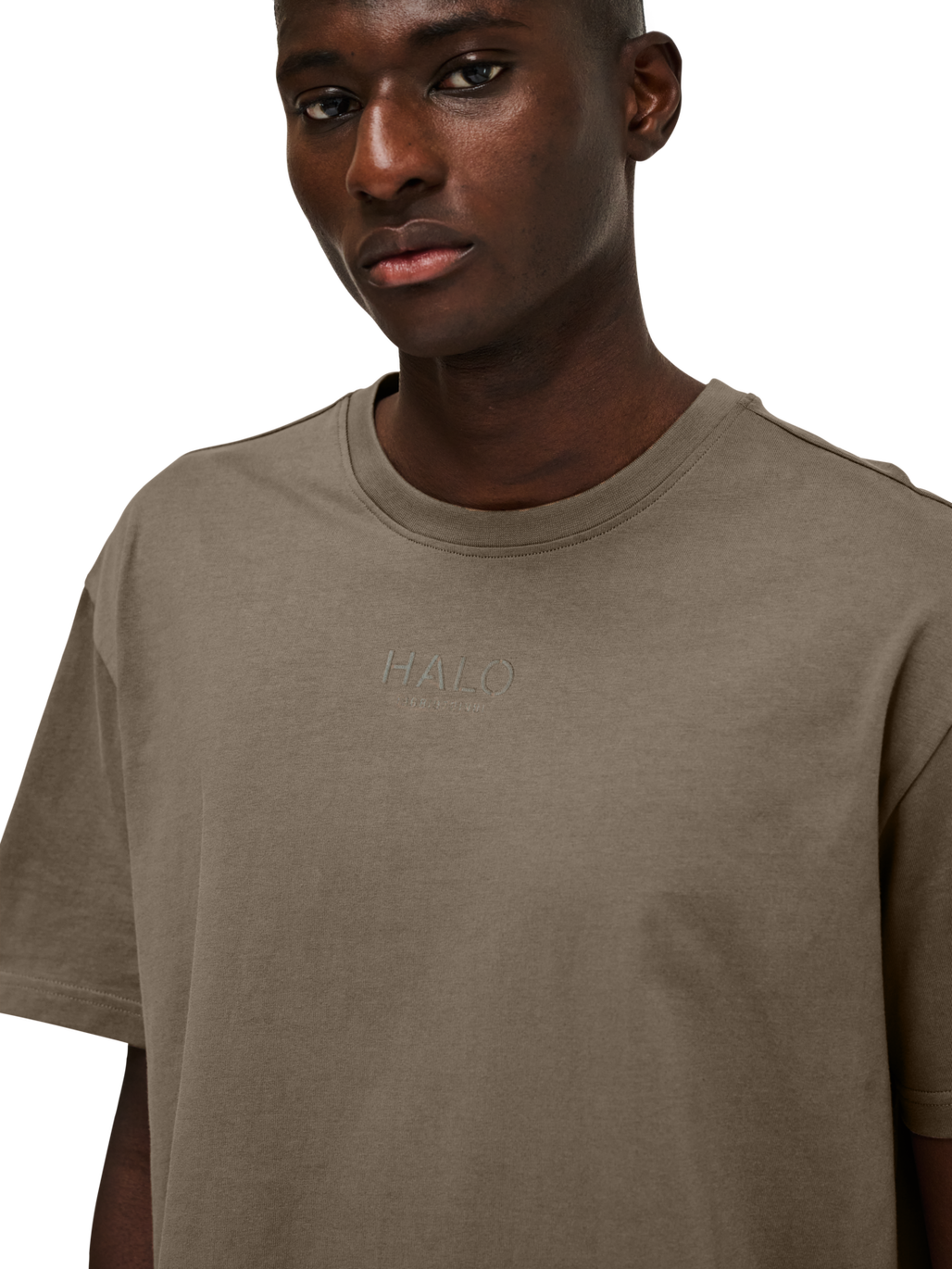 HALO GRAPHIC T-SHIRT 03, CHOCOLATE CHIP, model