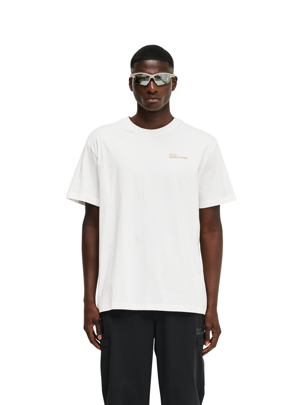 HALO GRAPHIC T-SHIRT, MARSHMALLOW/WARM OLIVE, model