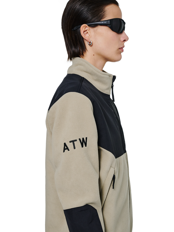 HALO BLOCKED ZIP FLEECE, SENECA ROCK, model