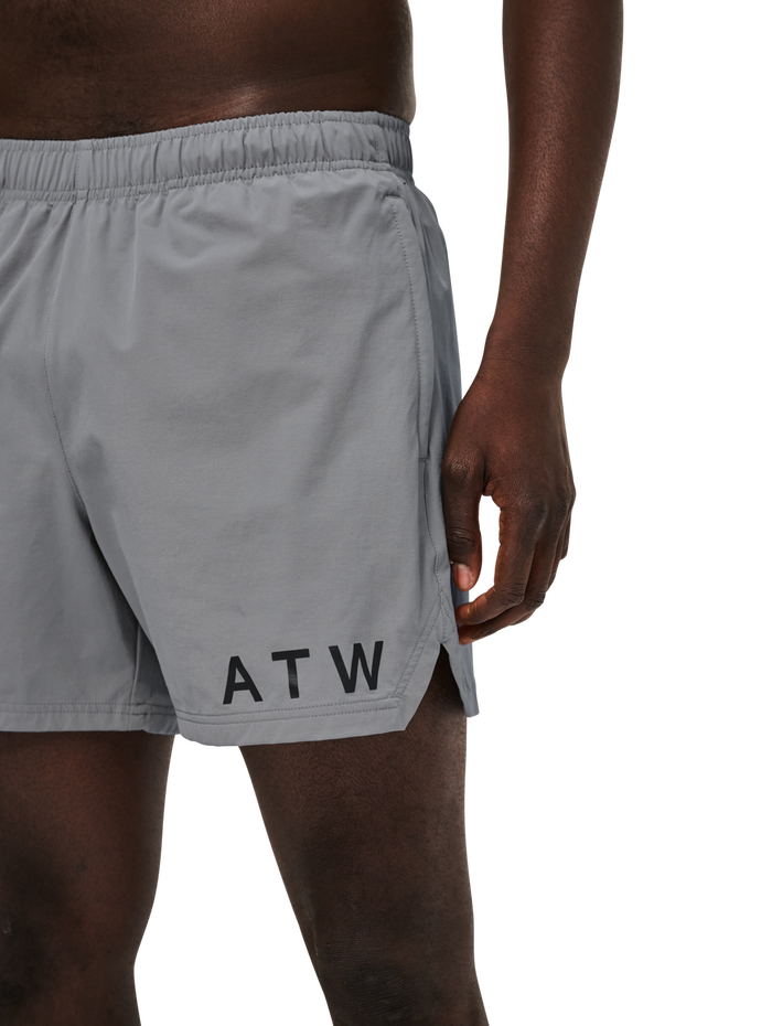 HALO SHORTS, GRIFFIN, model
