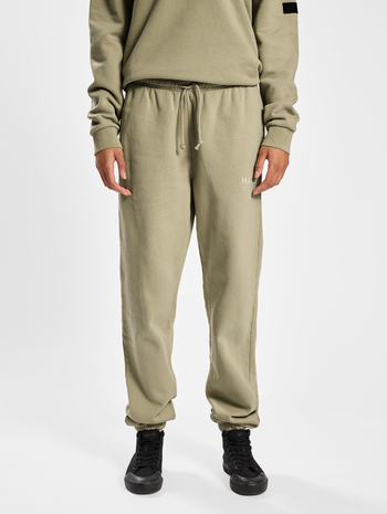 HALO COTTON SWEATPANTS, GRAY GREEN, model