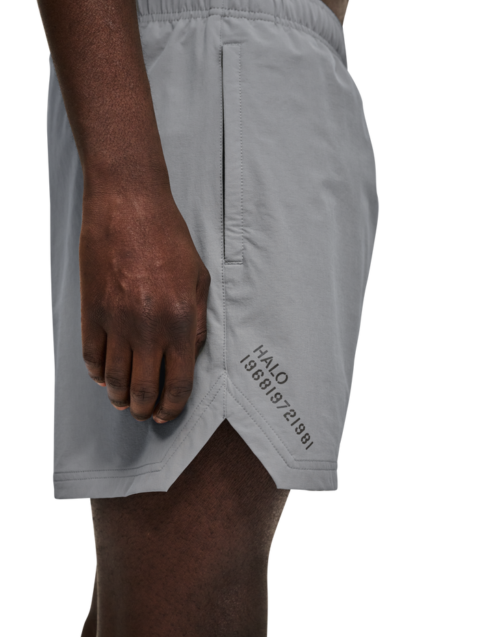HALO SHORTS, GRIFFIN, model