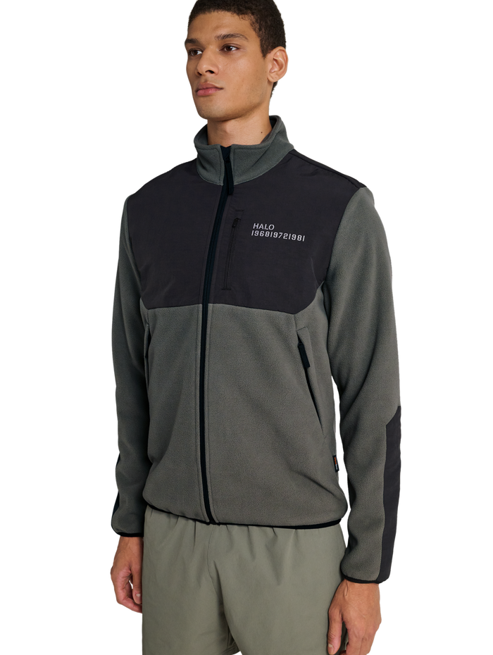 HALO BLOCKED ZIP FLEECE, GUNMETAL, model