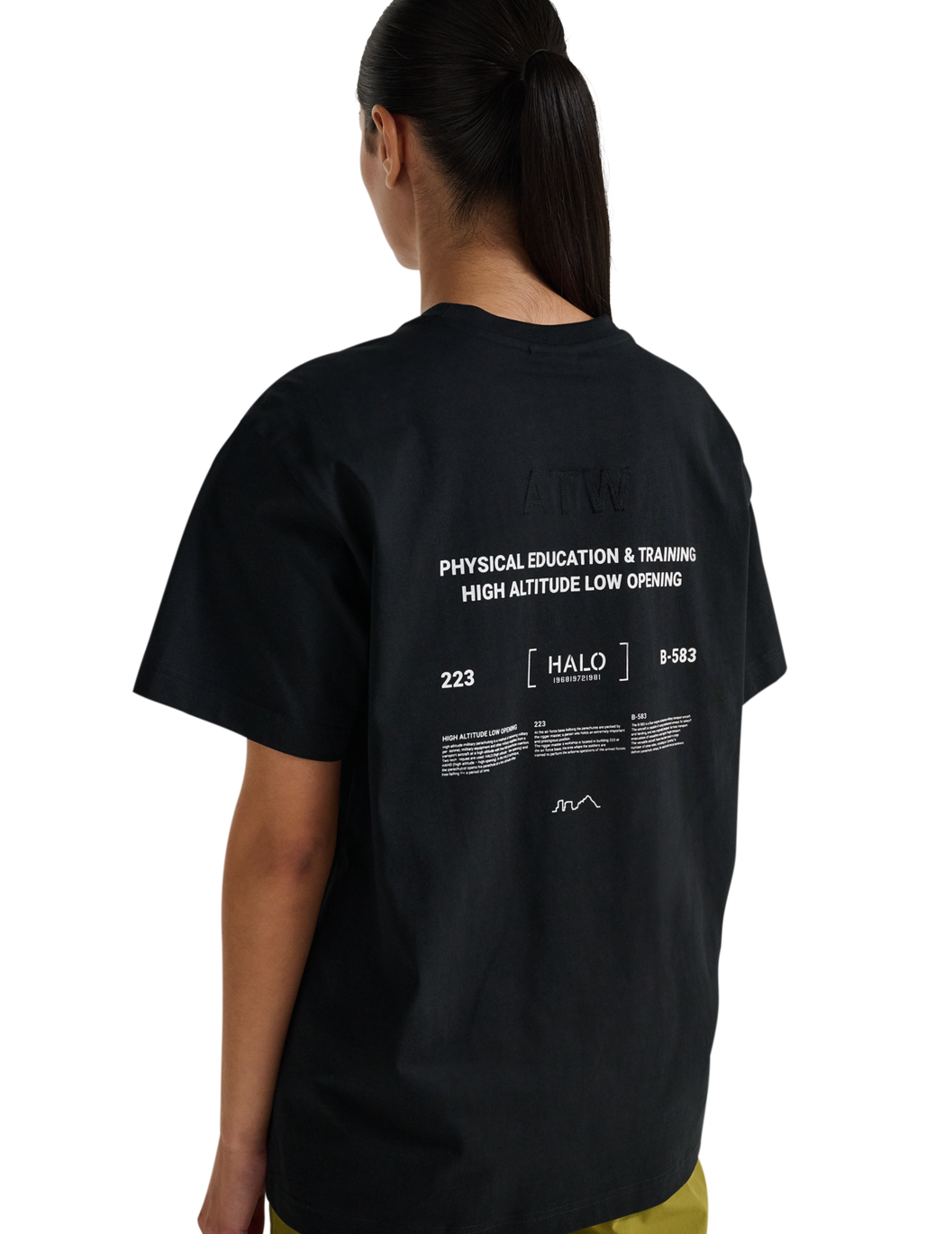 HALO GRAPHIC T-SHIRT, BLACK, model