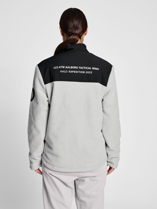 HALO S FLEECE JACKET, HARBOR MIST, model