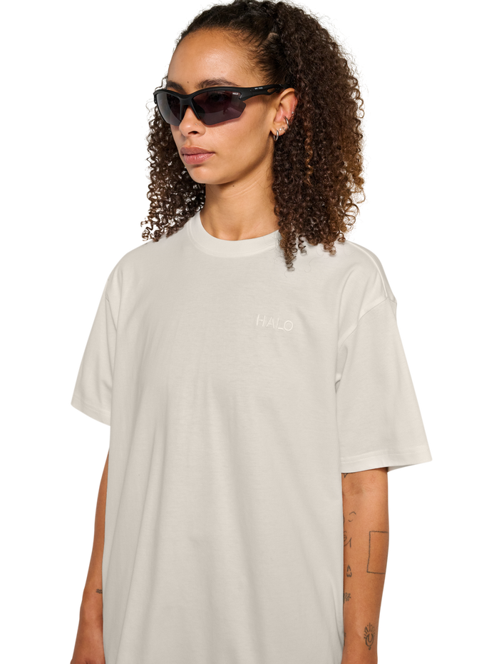 HALO LOGO T-SHIRT, MARSHMALLOW, model