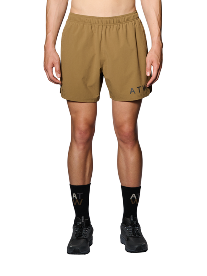 HALO SHORTS, KANGAROO, model