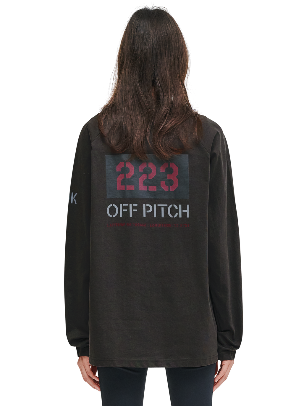 HALO DBU LS GRAPHIC T-SHIRT, RAVEN, model
