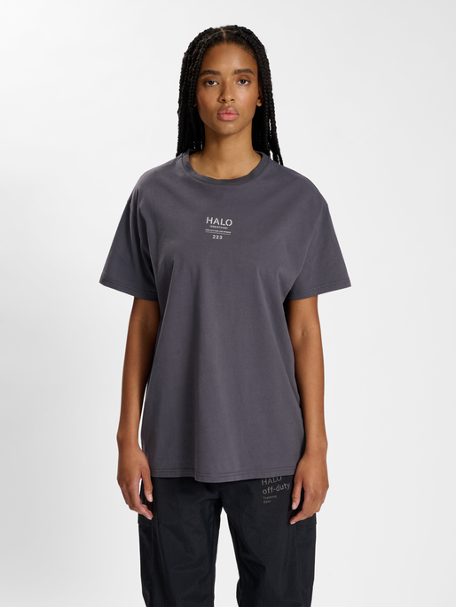 HALO HEAVY GRAPHIC T-SHIRT 223 ATW, BLACKENED PEARL, model