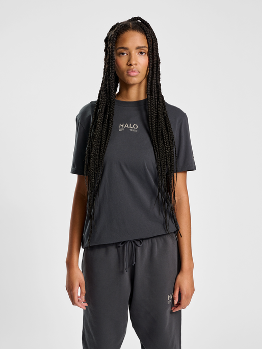 HALO COTTON T-SHIRT, EBONY, model