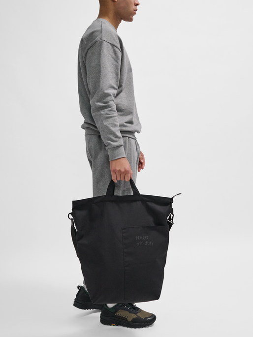 HALO DURA TOTE BAG, BLACK, model