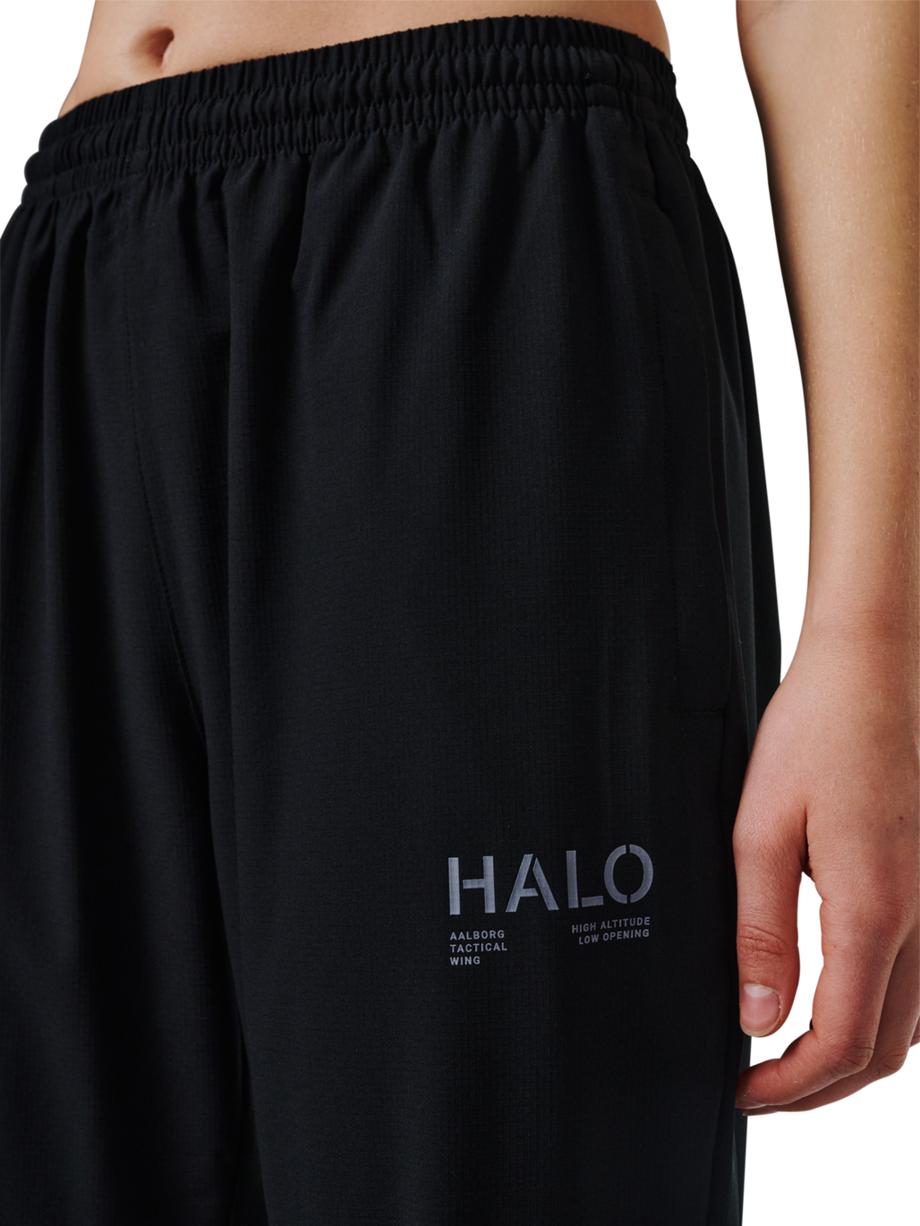 HALO TECH PANTS, BLACK, model