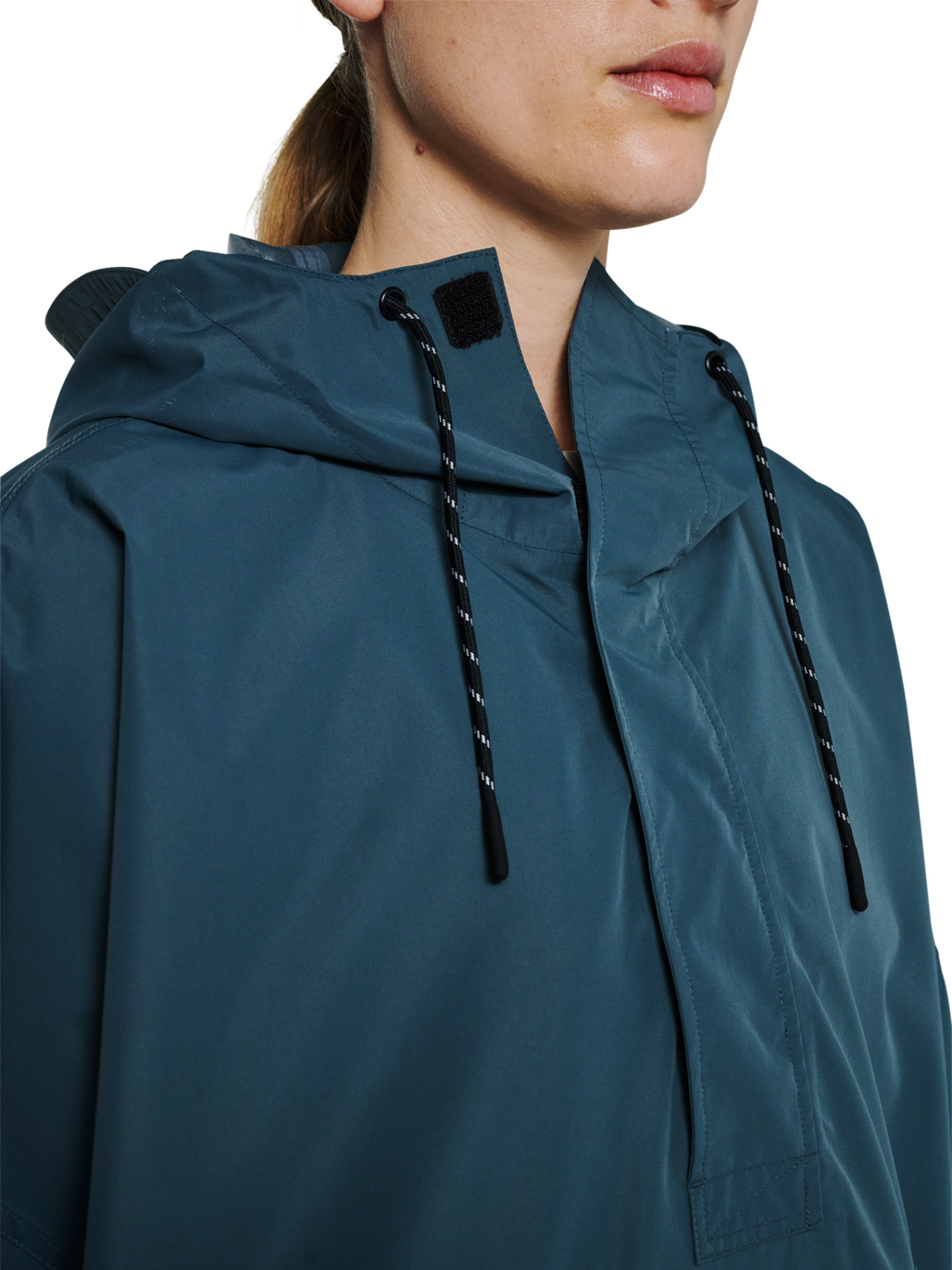 HALO RAINCOVER, DARK SLATE, model