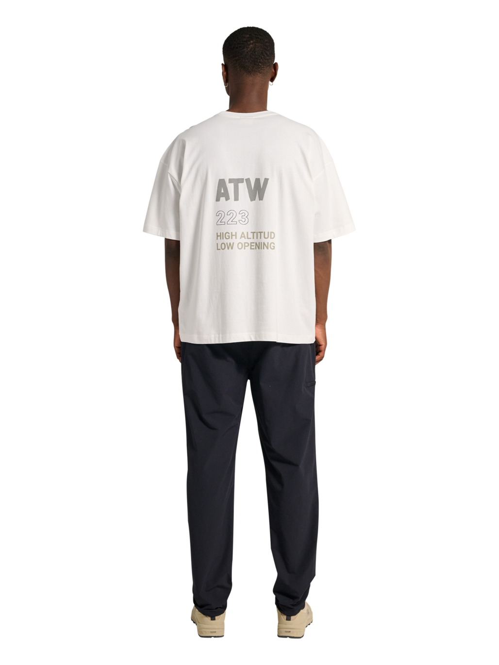 HALO GRAPHIC BOXY T-SHIRT, MARSHMALLOW/SENECA ROCK, model