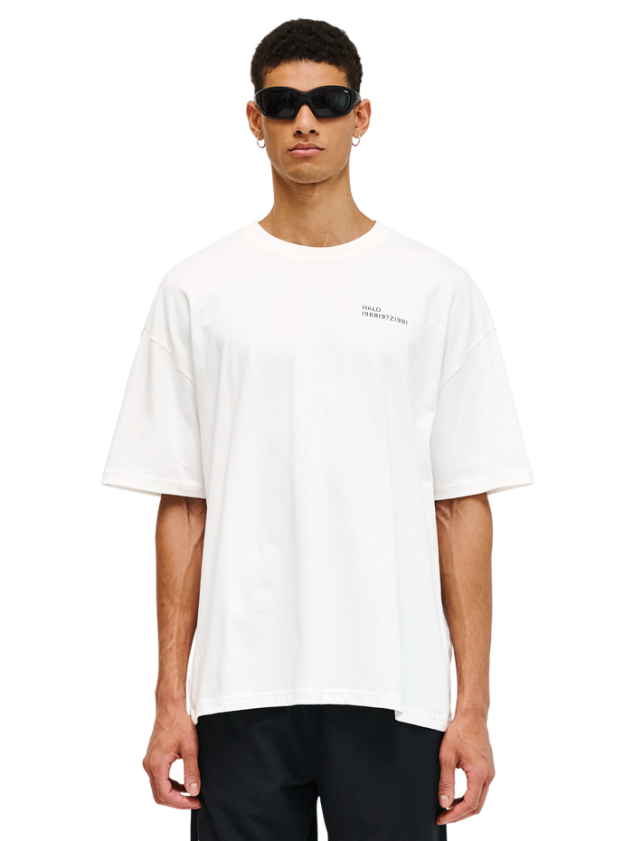 HALO GRAPHIC BOXY T-SHIRT, MARSHMALLOW/BOTANICALGARDEN/BG, model