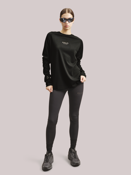 HALO SORONA TRAINING L/S T-SHIRT, BLACK, model