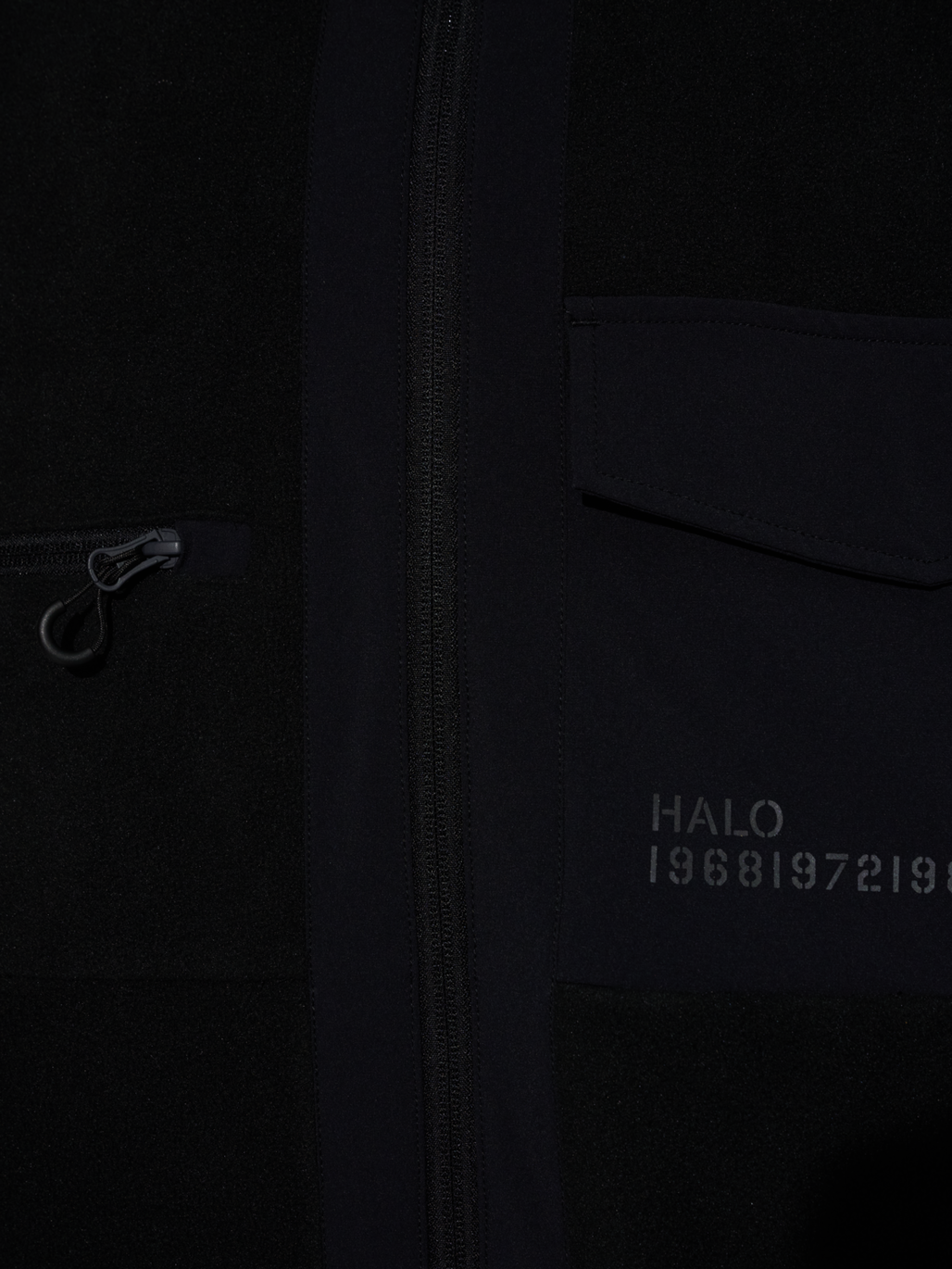 HALO PANELED FLEECE JACKET, BLACK, model