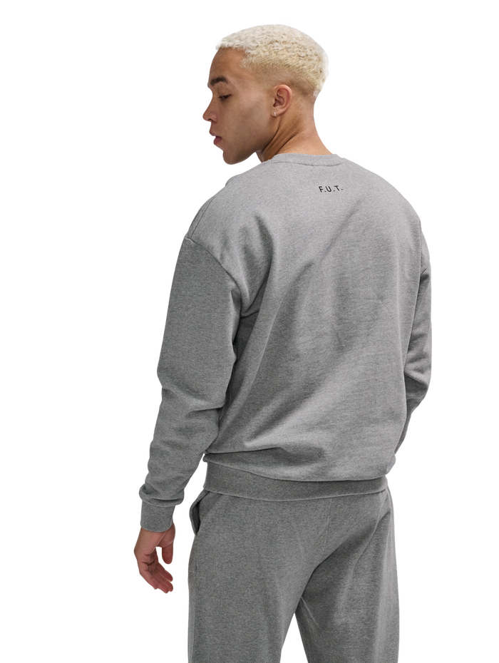 HALO ESSENTIAL CREW, GREY MELANGE, model