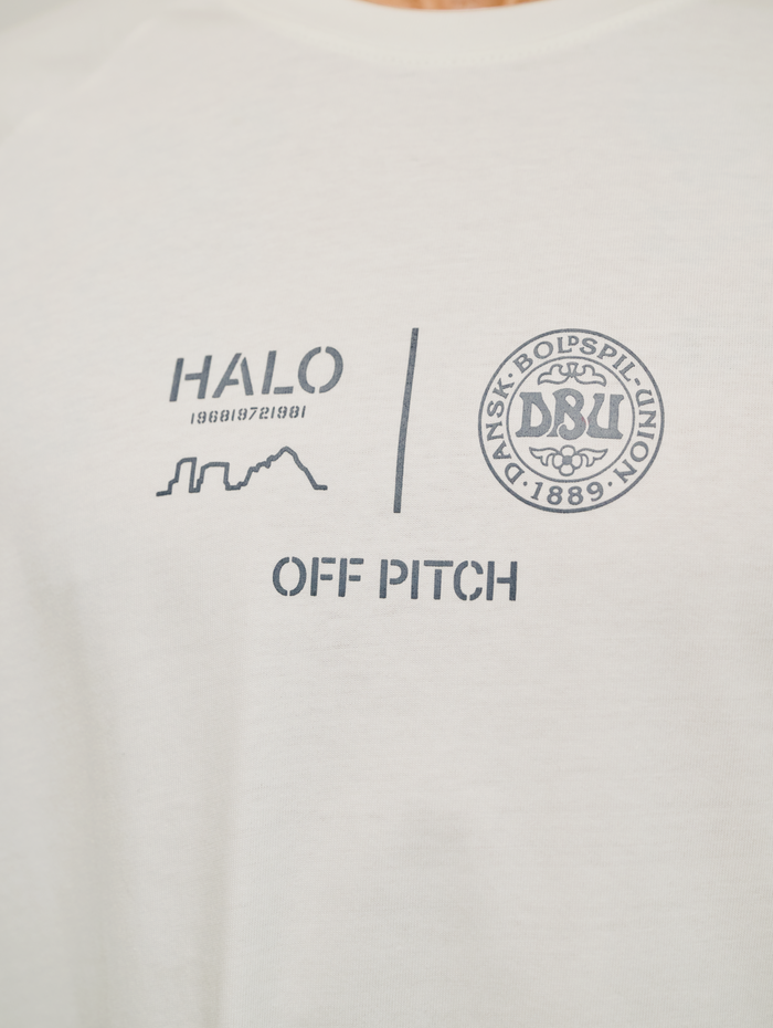 HALO DBU BOXY T-SHIRT, MARSHMALLOW, model