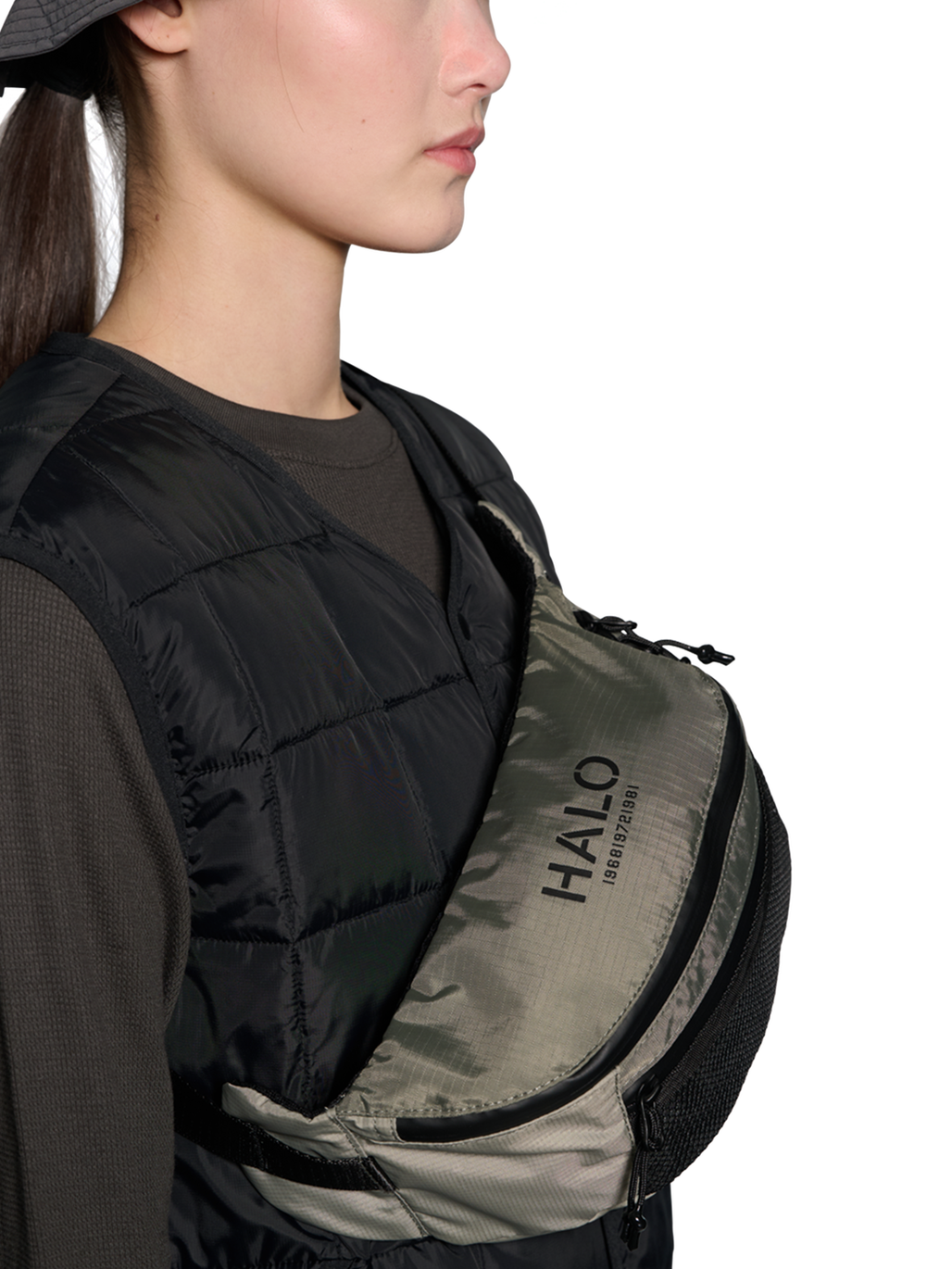 HALO CROSSBODY BAG, SENECA ROCK, model